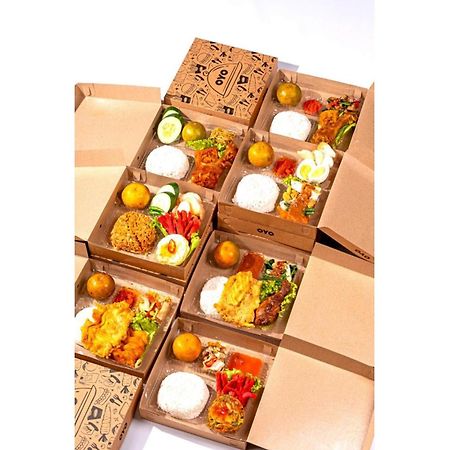 Super Oyo Capital O 90342 Kemang Garden Hotell Jakarta Exteriör bild