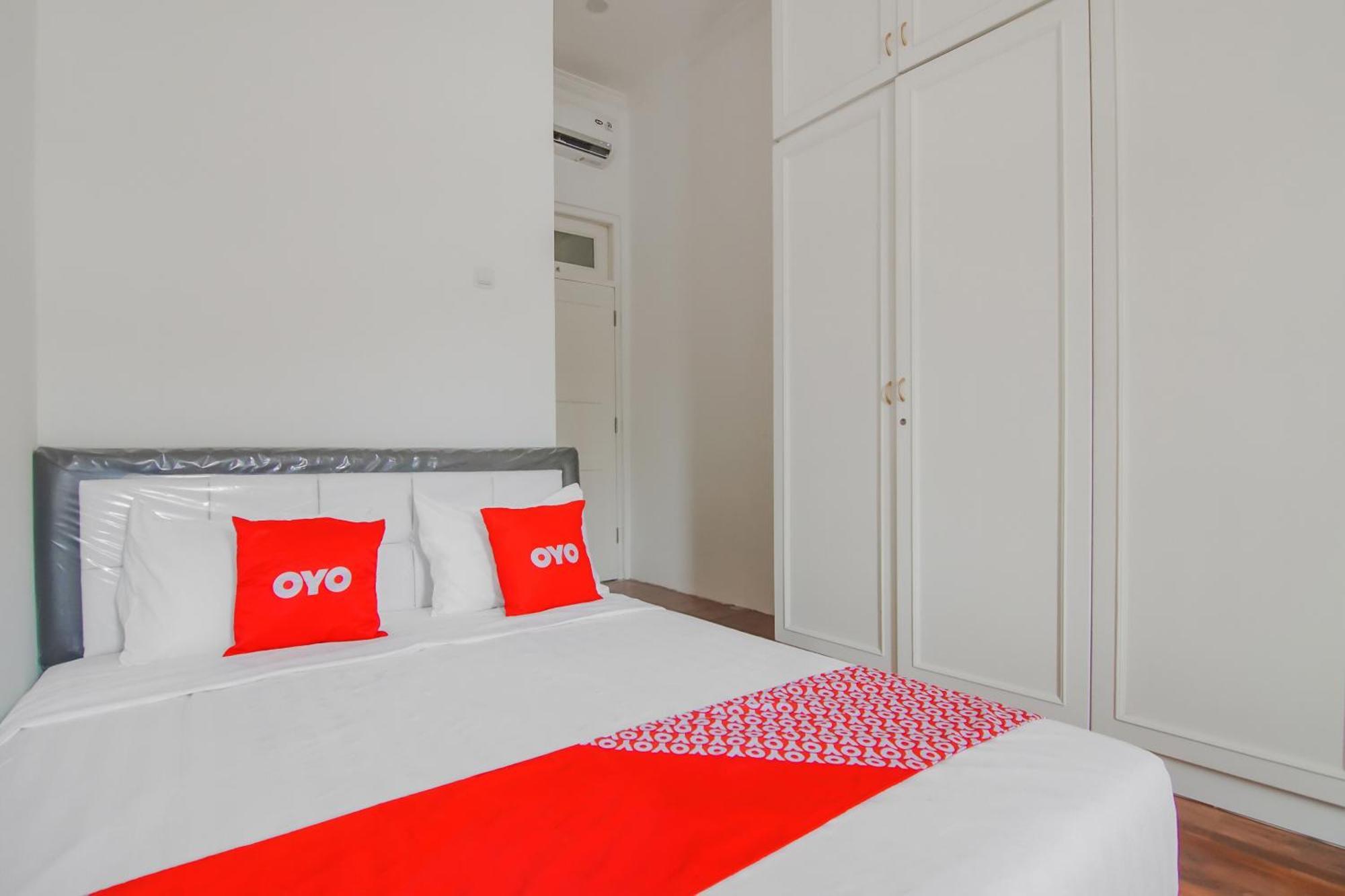 Super Oyo Capital O 90342 Kemang Garden Hotell Jakarta Exteriör bild