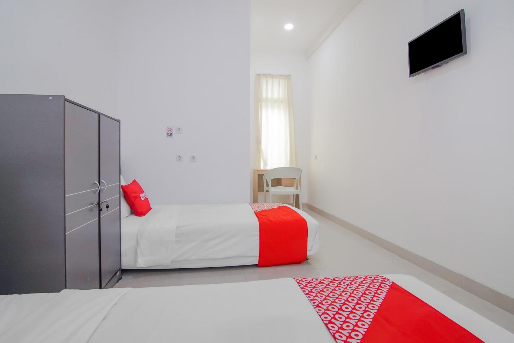 Super Oyo Capital O 90342 Kemang Garden Hotell Jakarta Exteriör bild