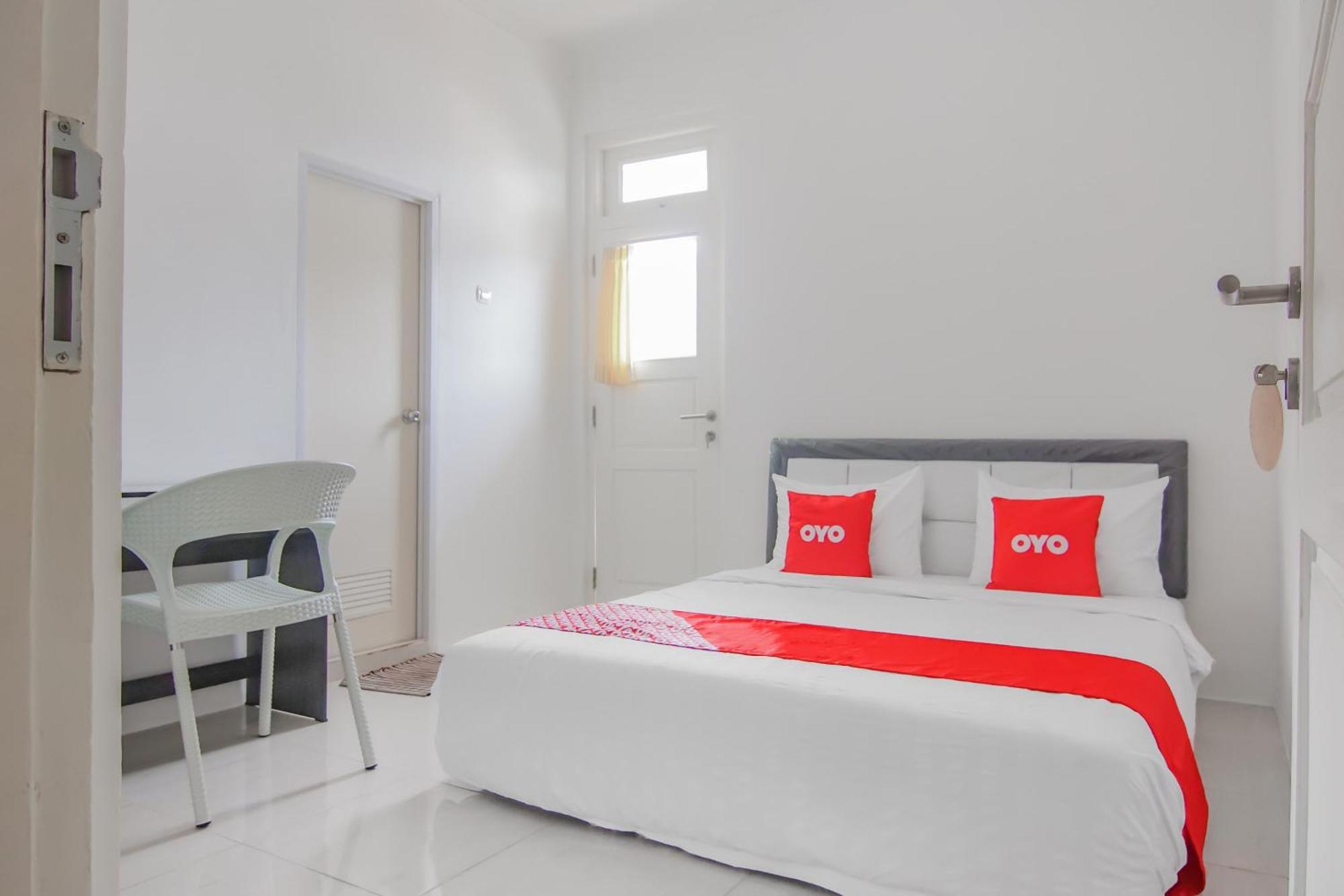 Super Oyo Capital O 90342 Kemang Garden Hotell Jakarta Exteriör bild