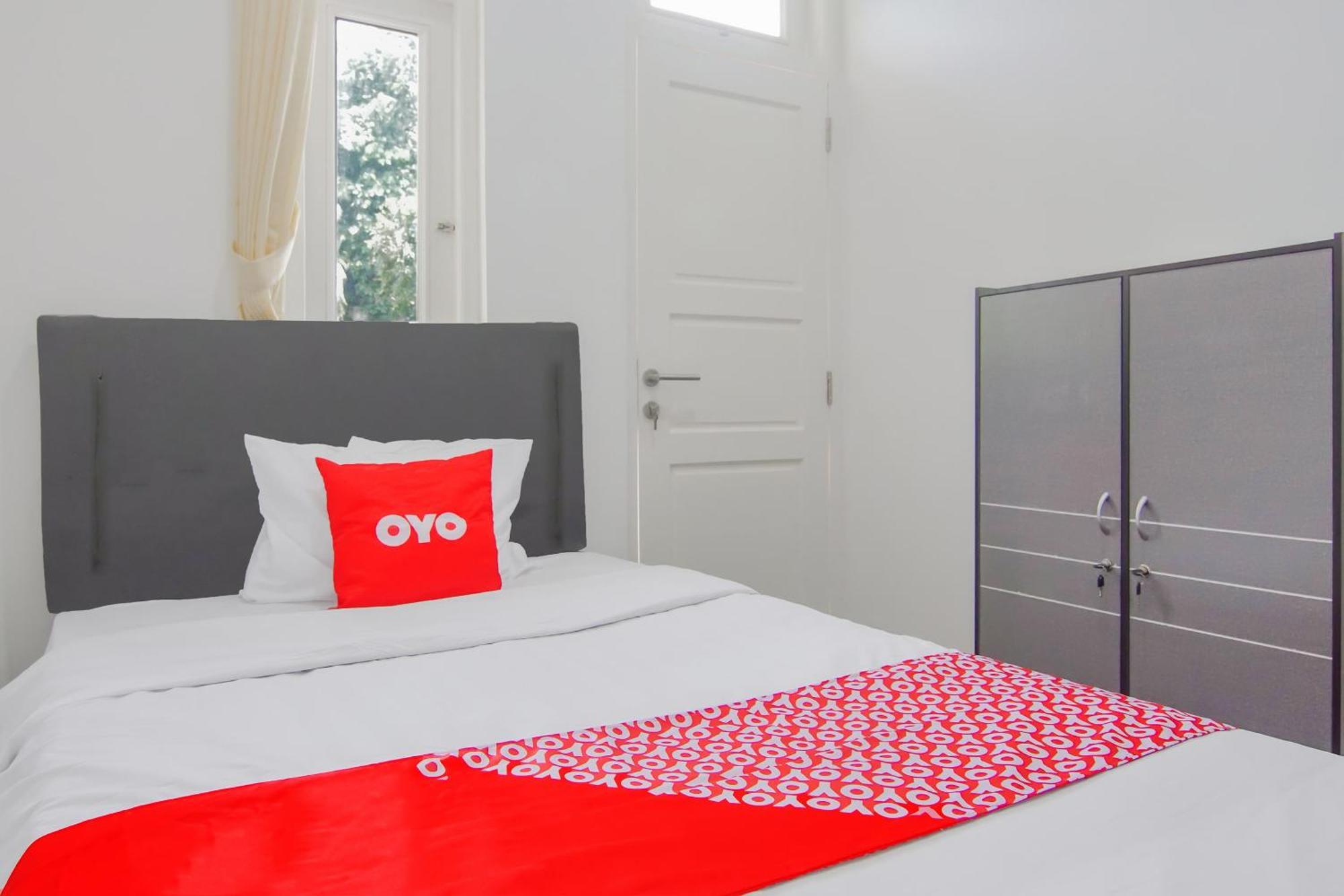 Super Oyo Capital O 90342 Kemang Garden Hotell Jakarta Exteriör bild