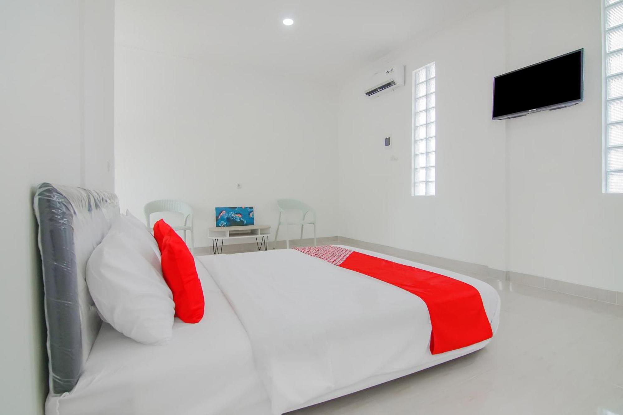 Super Oyo Capital O 90342 Kemang Garden Hotell Jakarta Exteriör bild