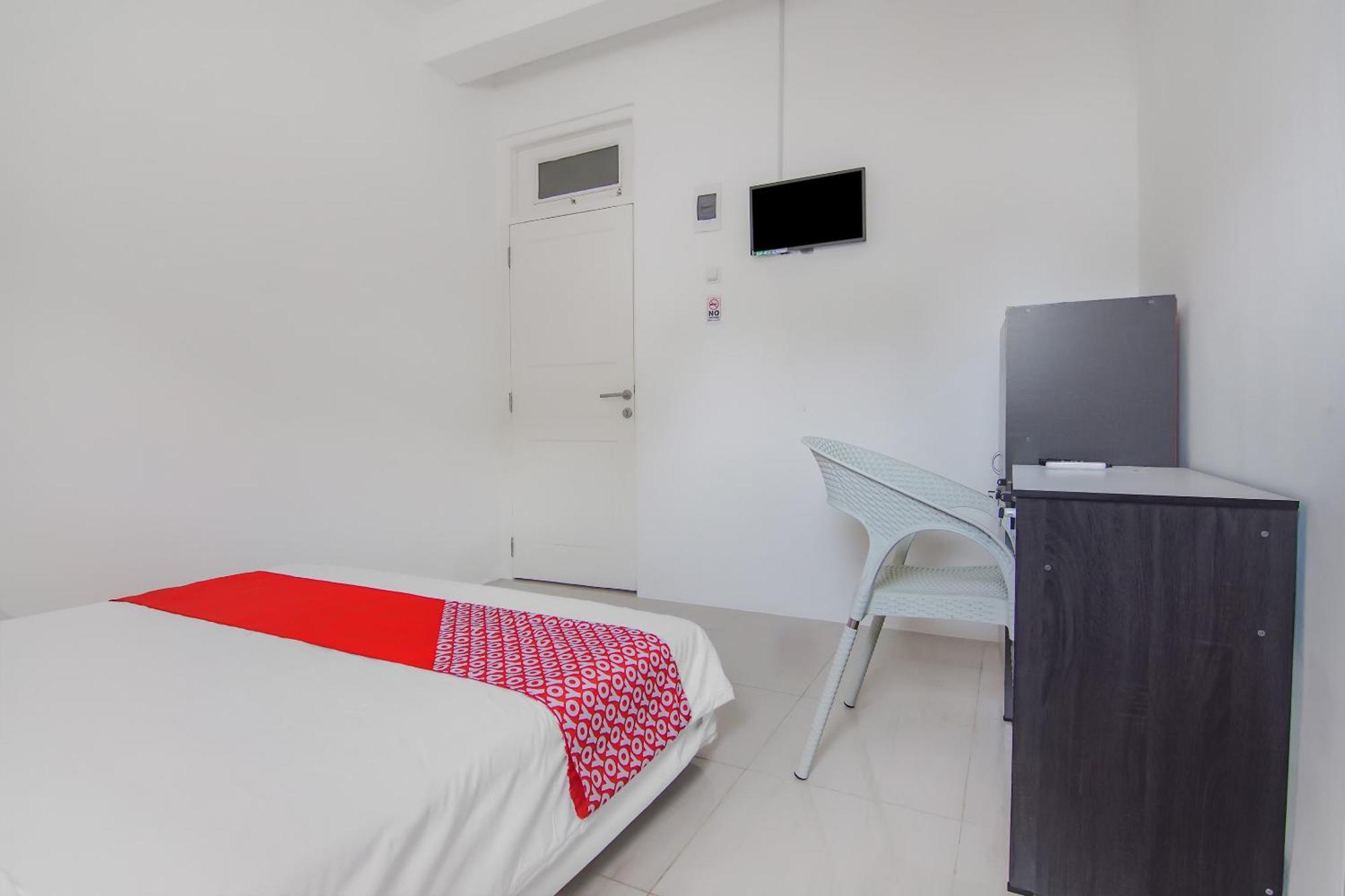 Super Oyo Capital O 90342 Kemang Garden Hotell Jakarta Exteriör bild