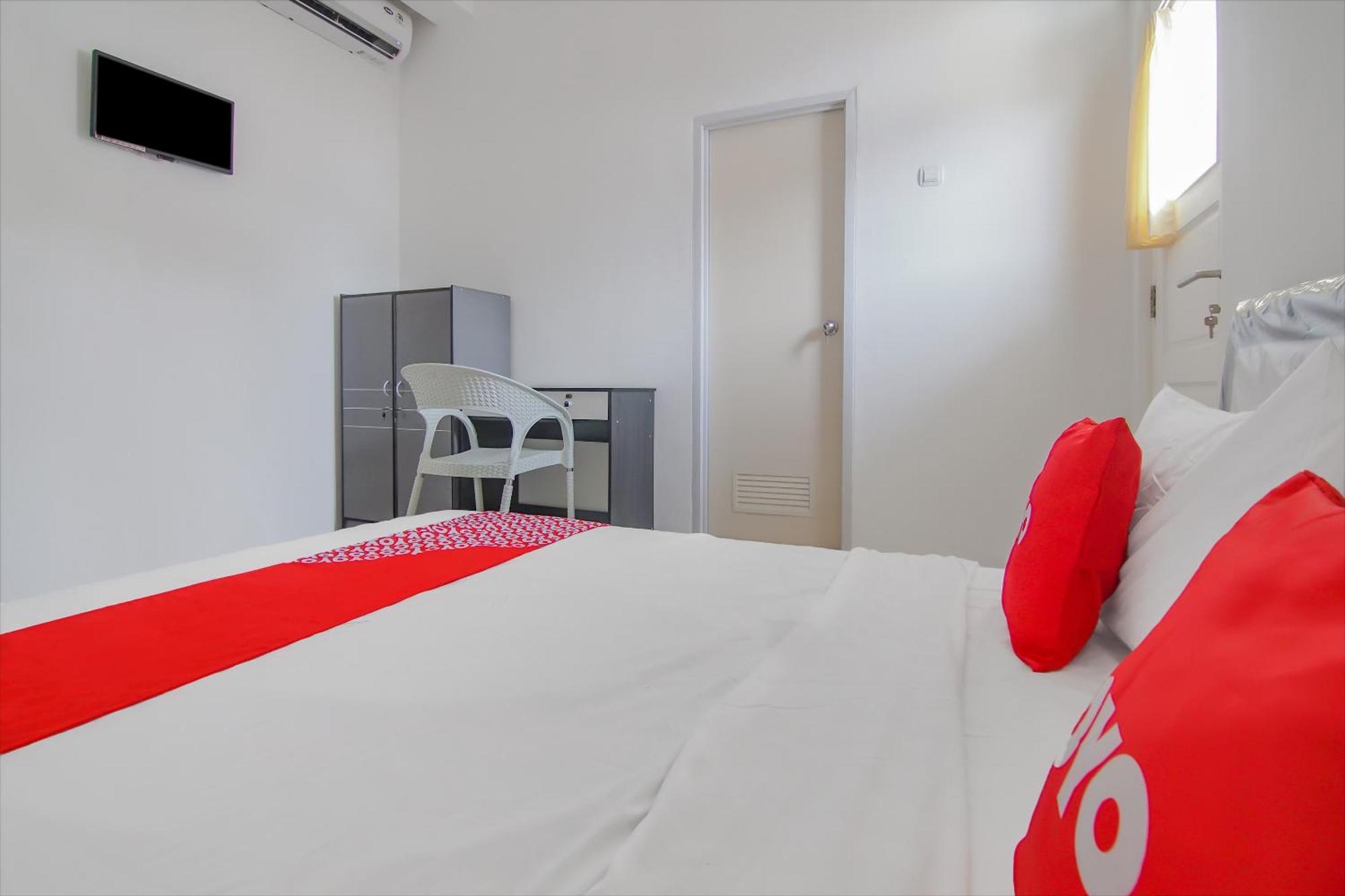 Super Oyo Capital O 90342 Kemang Garden Hotell Jakarta Exteriör bild